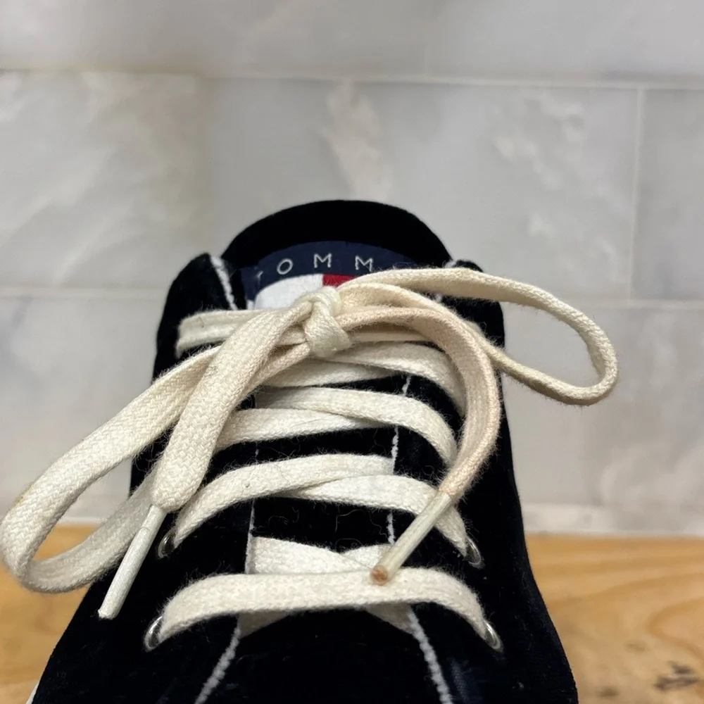 Tommy Hilfiger Womens Suede Sneakers  Black/White  Size 8.5M  W80721 - Picture 4 of 15